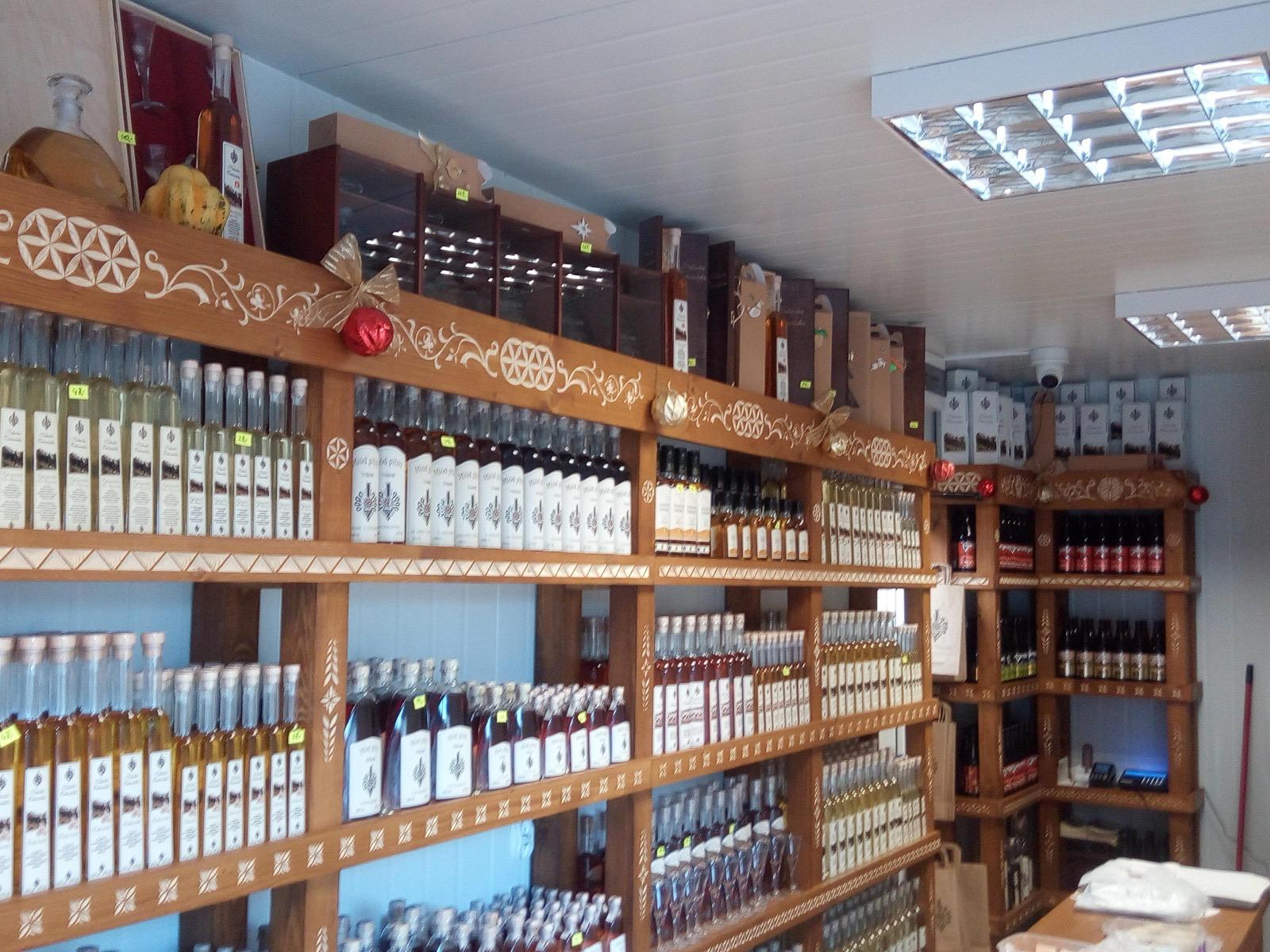 Sklepik z produktami regionalnymi