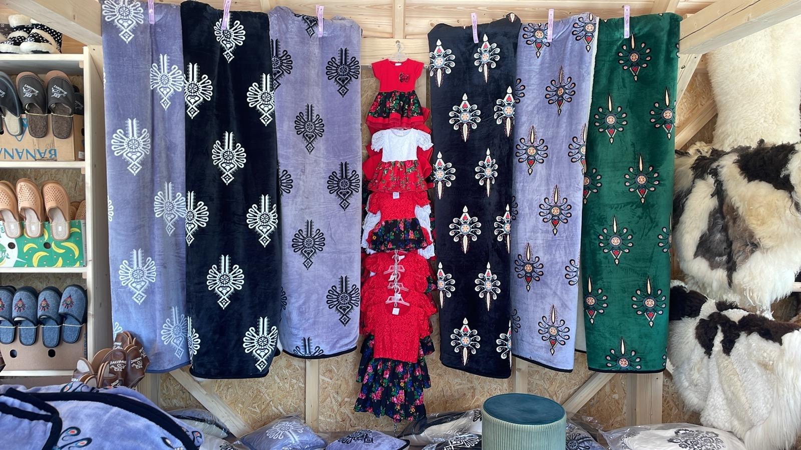 Narty i snowboardy do wypożyczenia